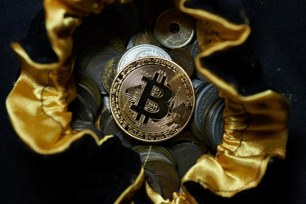 The European Union and cryptocurrencies: the end of the Wild West in the world of digital assets?