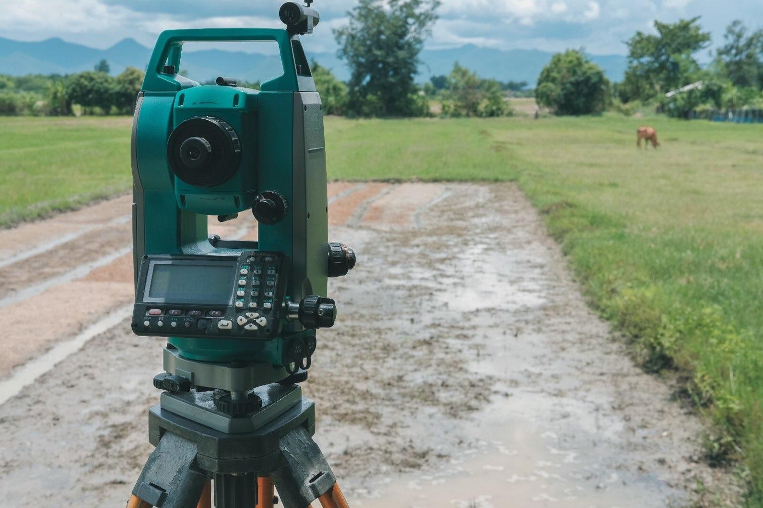 Jeden pozemok – veľa neznámych vlastníkov. Ako si usporiadať vlastnícke vzťahy?